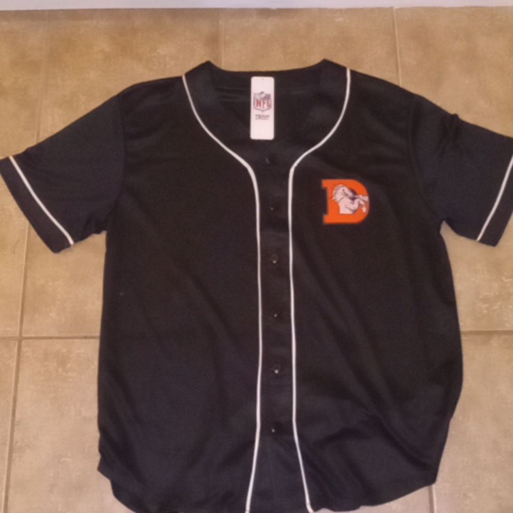 Denver Broncos Men's Full Button Down Black Baseball Style Jersey NWT